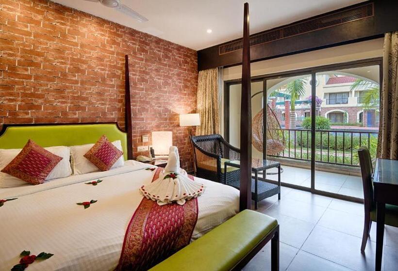 سوییت با چشم‌انداز استخر, Grand Serenaa Hotel And Resorts