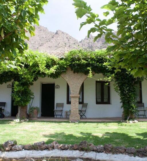 سوئیت جونیور با چشم‌انداز باغ, Rural Alqueria De Los Lentos