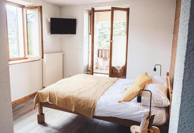 اتاق استاندارد با چشم‌انداز کوهستان, Auberge Le Valezan
