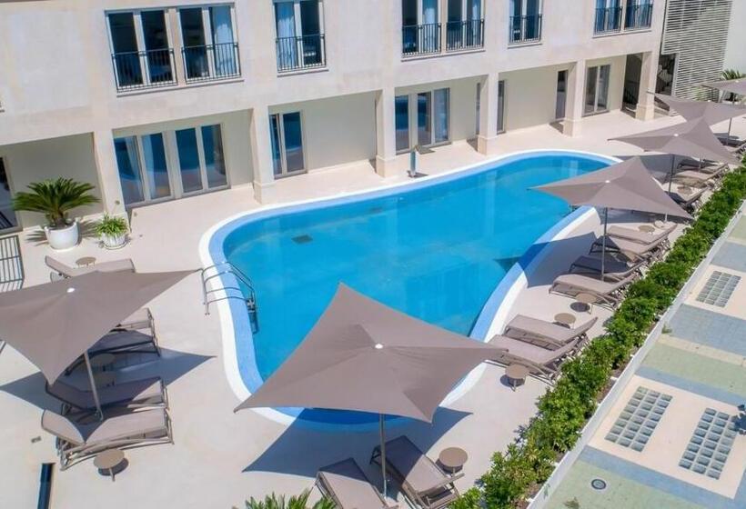 استودیو استاندارد با تراس, Garden Palace Resort