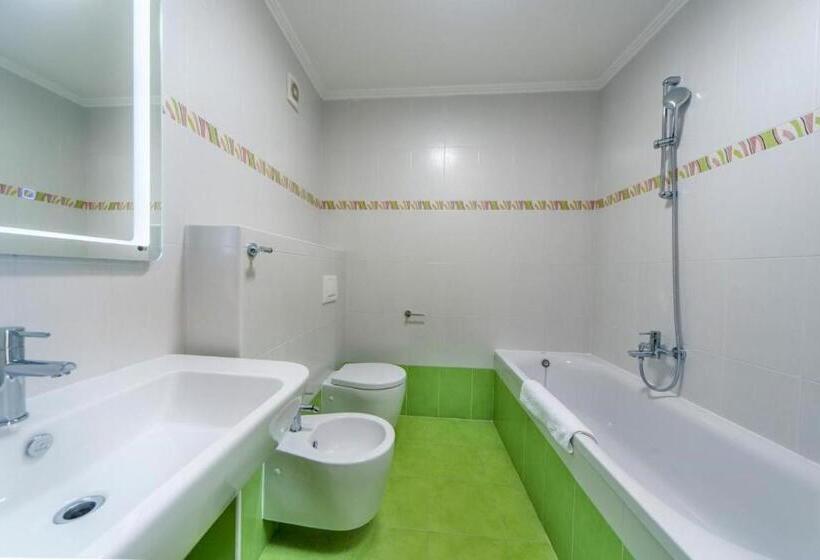 استودیو استاندارد با تراس, Garden Palace Resort