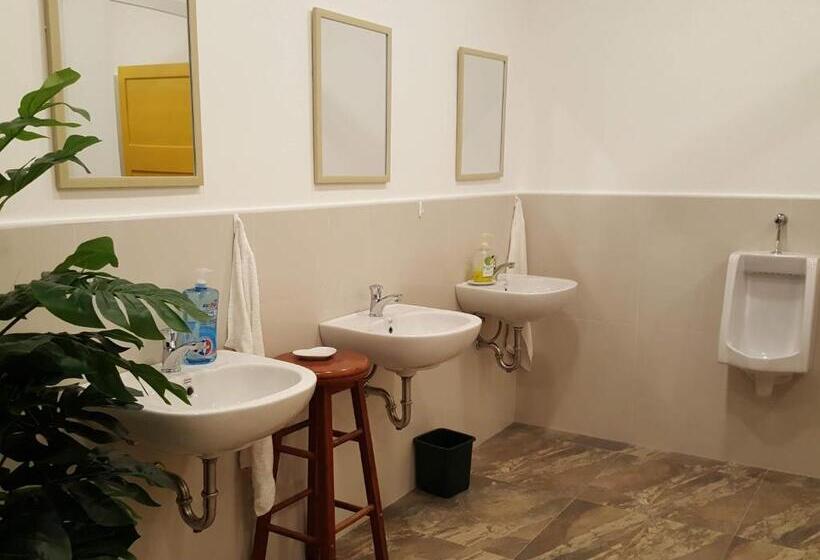 اتاق استاندارد, Citadel Alona Inn