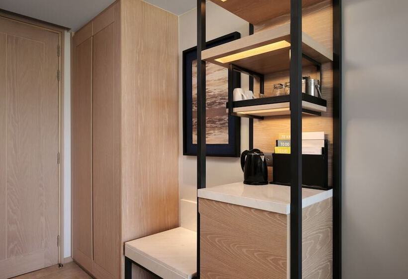 اتاق استاندارد با 2 تخت دوبل, Four Points By Sheraton Phuket Patong Beach Resort