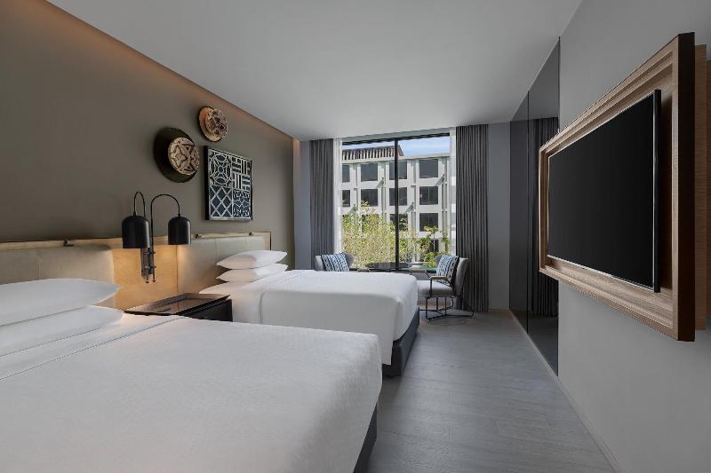 اتاق سوپریور, Four Points By Sheraton Phuket Patong Beach Resort