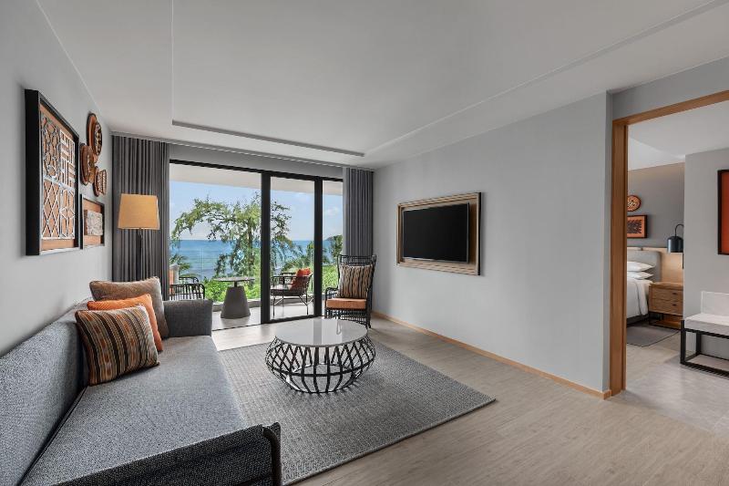 سوئیت با تخت بزرگ, Four Points By Sheraton Phuket Patong Beach Resort