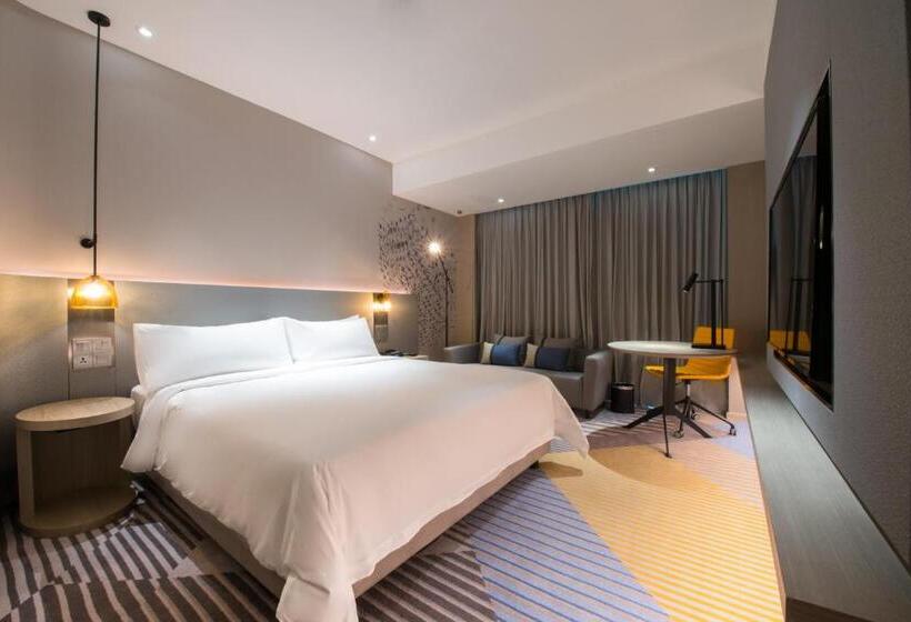 اتاق استاندارد با تخت بزرگ برای معلولان, Holiday Inn Johor Bahru City Centre By Ihg