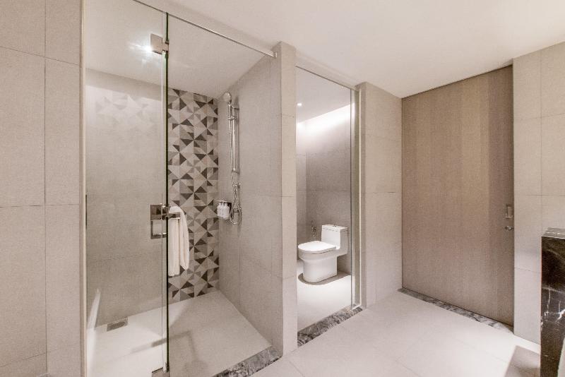 سوئیت با تخت بزرگ, Holiday Inn Johor Bahru City Centre By Ihg