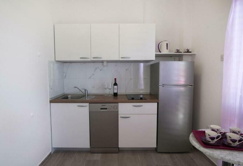استودیوی استاندارد با چشم‌انداز دریا, Apartmani Daša Tučepi