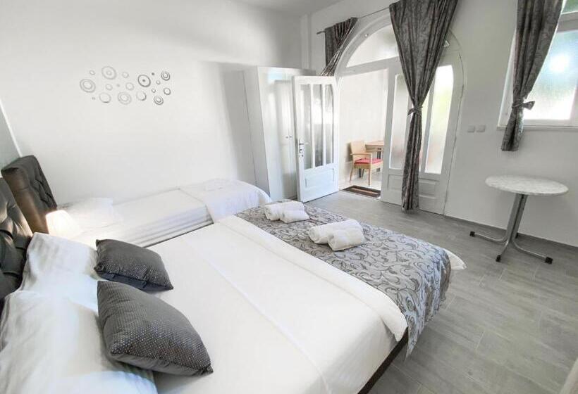 استودیو استاندارد با تراس, Apartmani Daša Tučepi