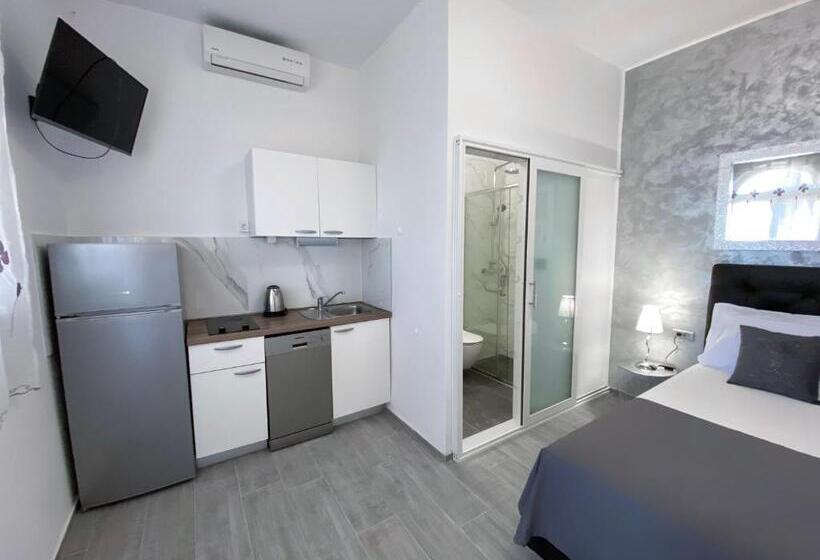 استودیو استاندارد با تراس, Apartmani Daša Tučepi