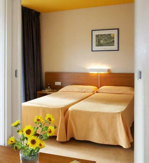 テラスつきの２ベッドルームアパートメント, Apart Comtat Sant Jordi