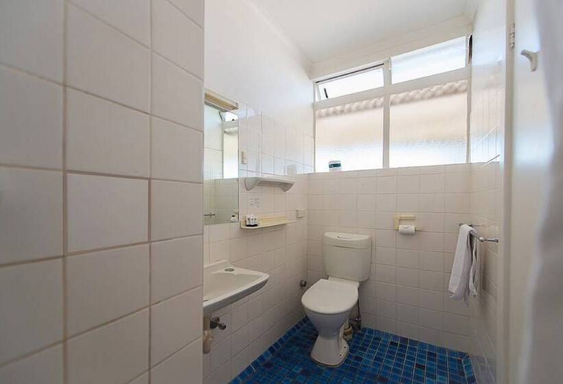 اتاق استاندارد, Blue Hills Motel