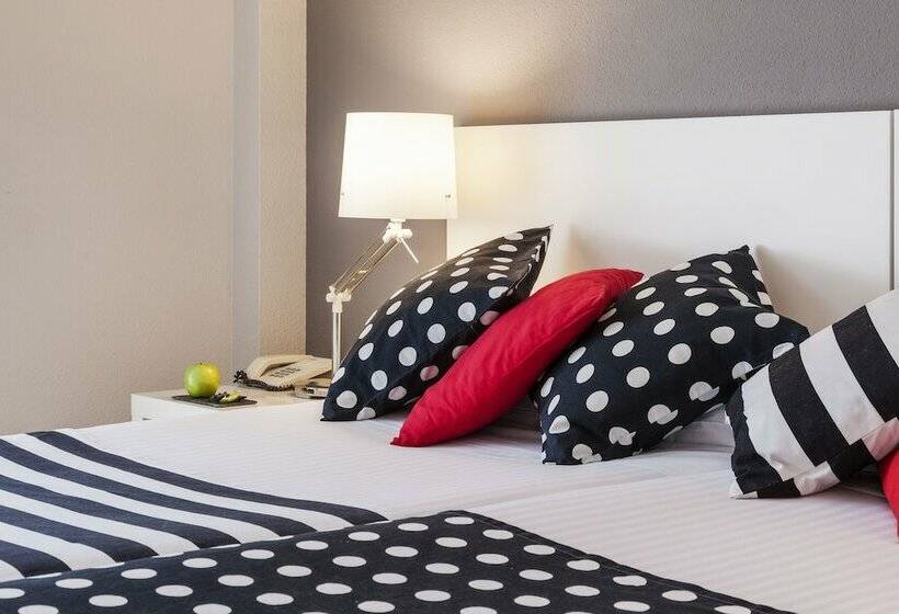 اتاق استاندارد سه نفره, Sercotel Togumar