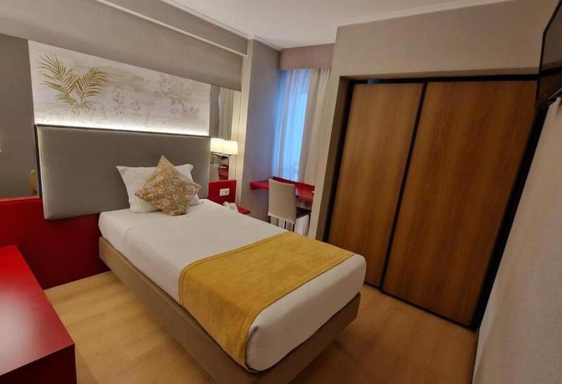 Standard Single Room, 3k Madrid