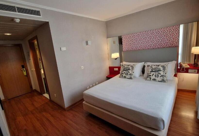 Basic Room, 3k Madrid