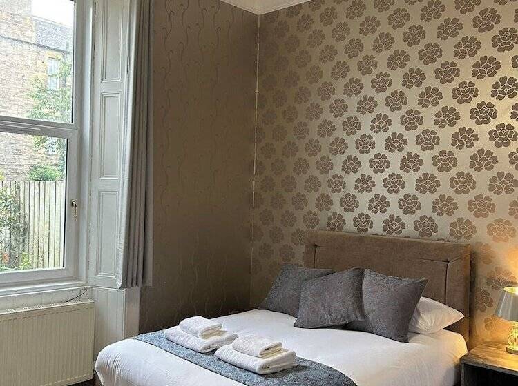 اتاق استاندارد, Alexander Guest House