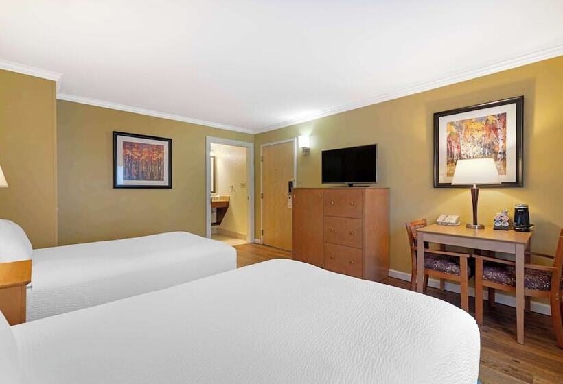 اتاق استاندارد با 2 تخت دوبل, Best Western Plus Windjammer Inn & Conference Center