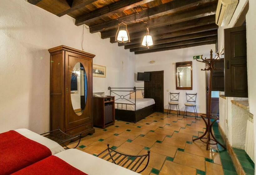 Quarto Estandar, Casa Del Capitel Nazari