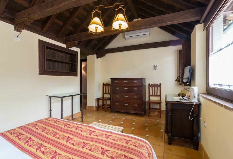 Habitación Superior, Casa Del Capitel Nazari