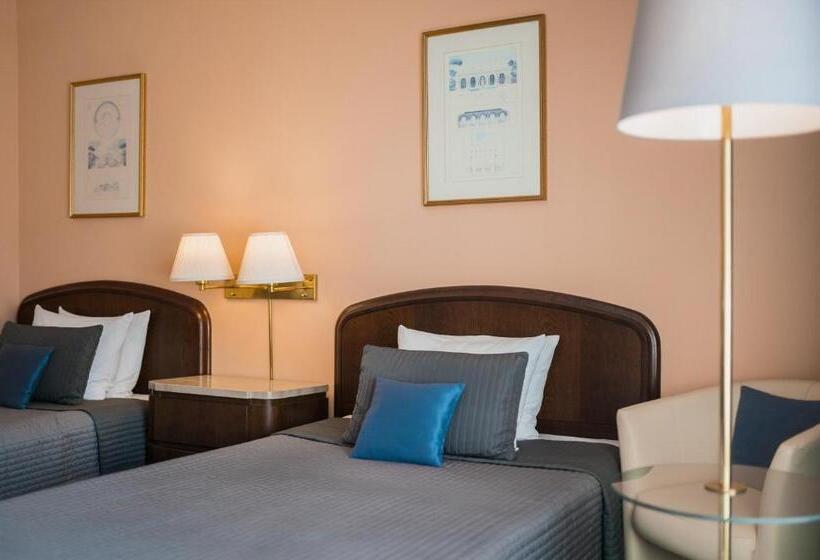 اتاق استاندارد, Booking Hotel Crown Piast & Spa