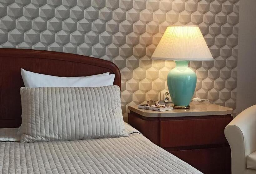 اتاق استاندارد با تخت بزرگ, Booking Hotel Crown Piast & Spa