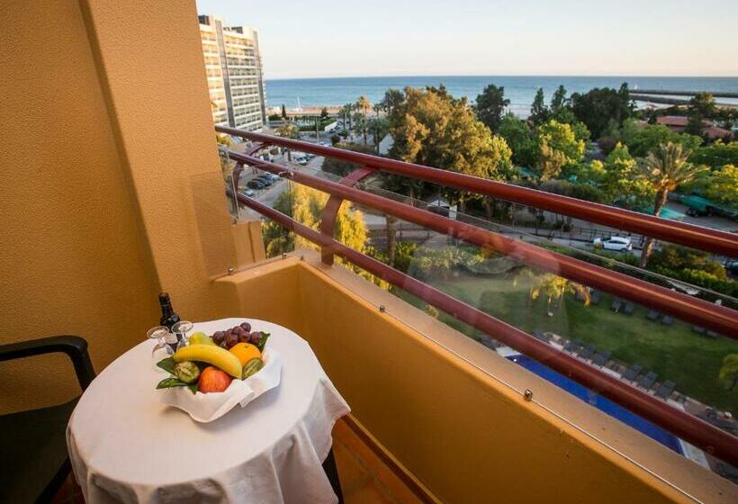 Suite con Terraza, Dom Pedro Marina