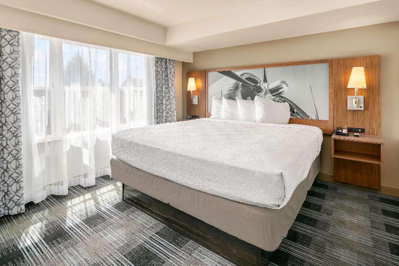 Suite Cama Queen, Executive Residency By Best Western Navigator Inn & Suites