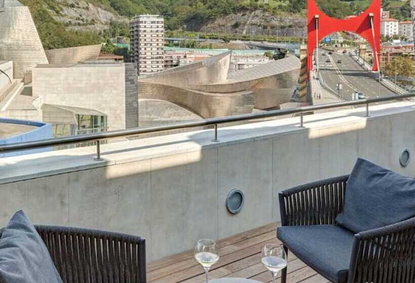 سوئیت پریمیوم, The Artist Grand Hotel Of Art