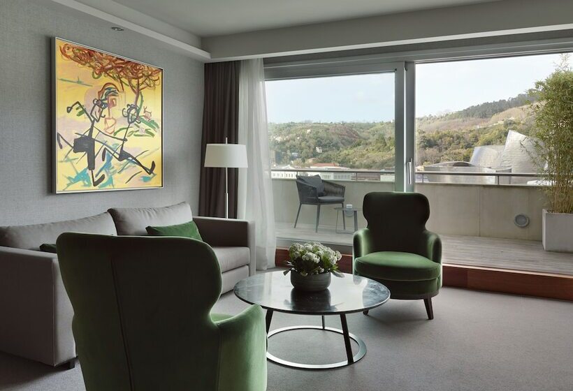 سوئیت پریمیوم, The Artist Grand Hotel Of Art
