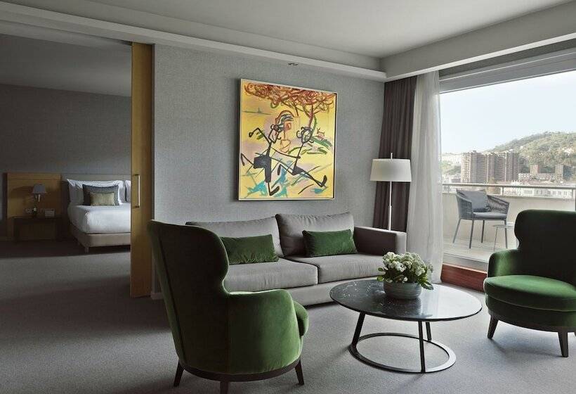 سوئیت پریمیوم, The Artist Grand Hotel Of Art