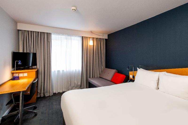 اتاق استاندارد با تخت بزرگ, Holiday Inn Express  Glasgow  City Ctr Riverside