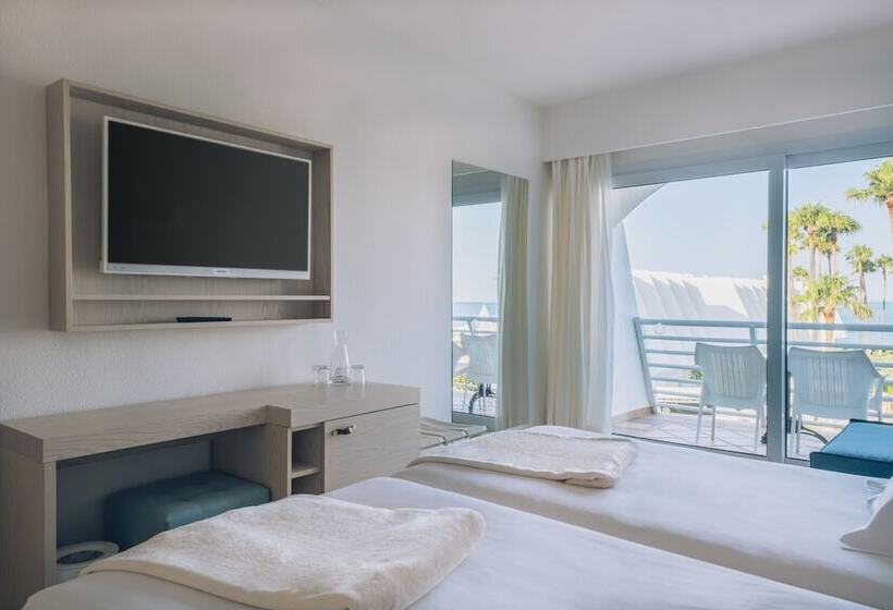 اتاق استاندارد با چشم‌انداز دریا, Iberostar Waves Royal Andalus