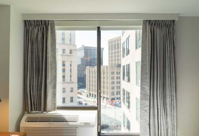 اتاق استاندارد با 2 تخت دوبل, Indigo Detroit Downtown, An Ihg