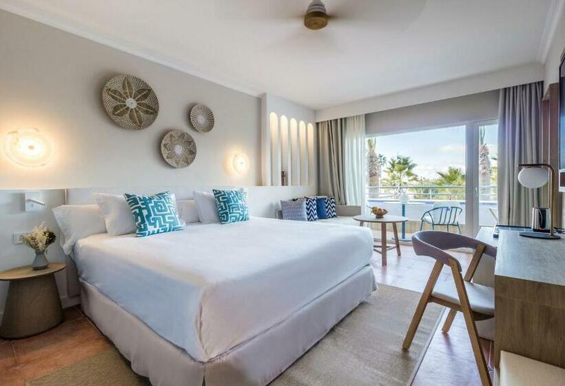Deluxe Room Pool View, Mett Hotel & Beach Resort Marbella Estepona