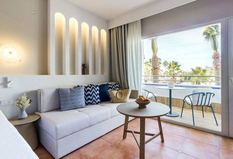 Deluxe Room Pool View, Mett Hotel & Beach Resort Marbella Estepona