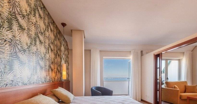 سوییت جونیور, Norat Palmeira Playa