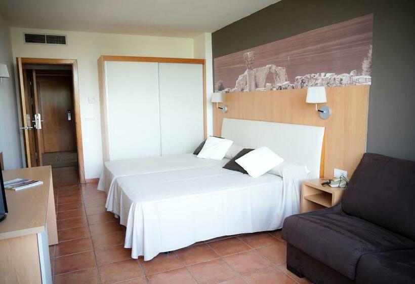 Standard Kolmen Hengen Huone, Ohtels Vil·la Romana