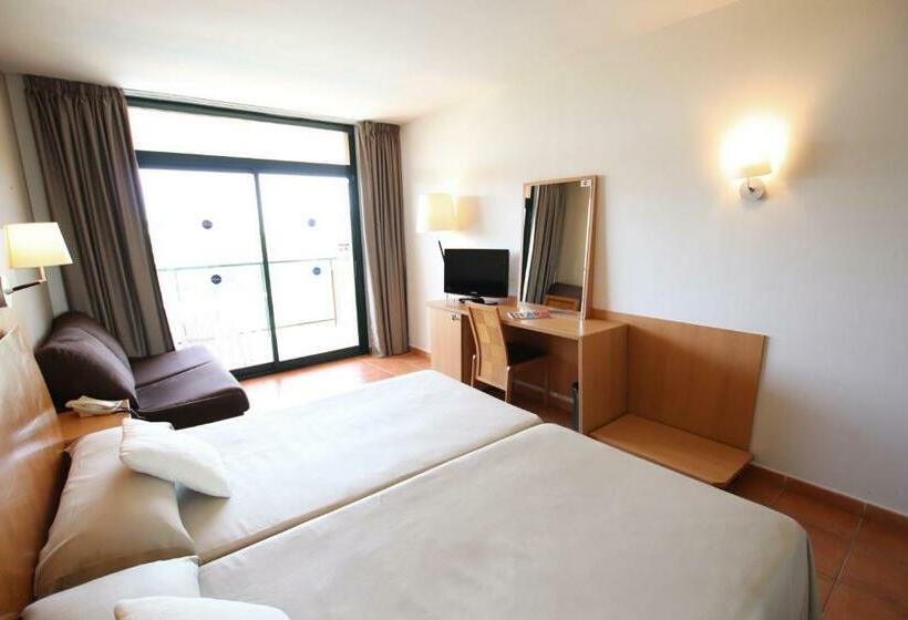 4인용 스탠다드 룸, Ohtels Vil·la Romana