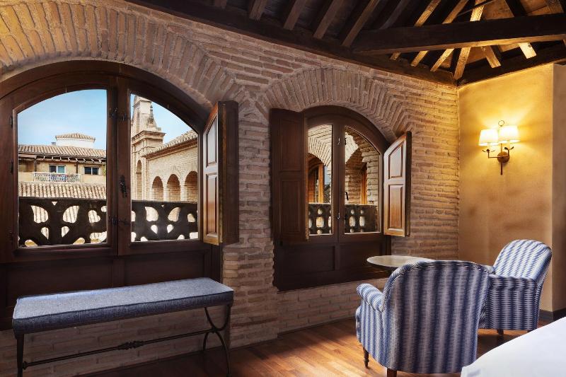 اتاق سوپریور با تخت بزرگ, Palacio De Santa Paula, Autograph Collection
