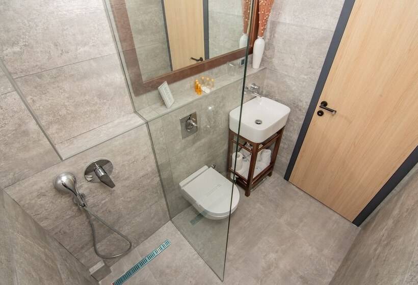 اتاق استاندارد, Perla