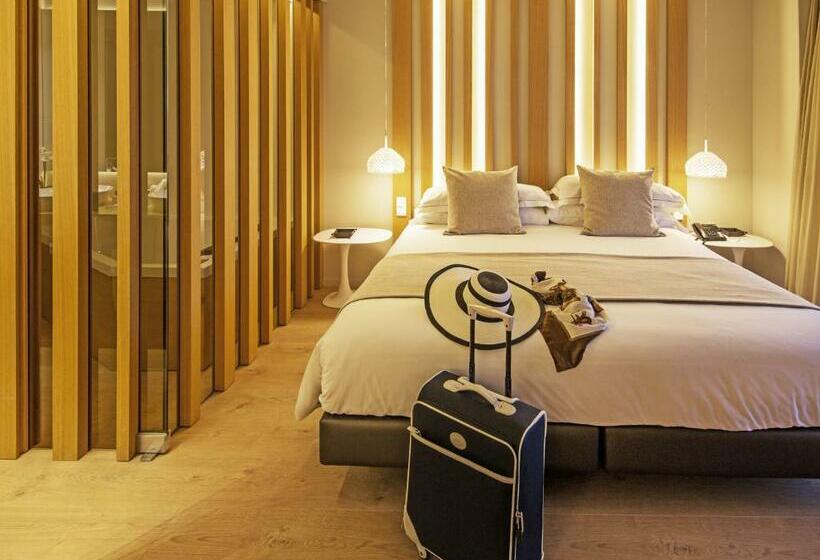 Deluxe Suite Sea View, Port Salins