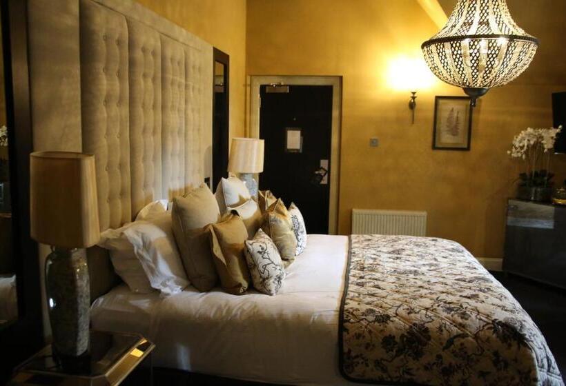 اتاق لوکس, Cairn Lodge