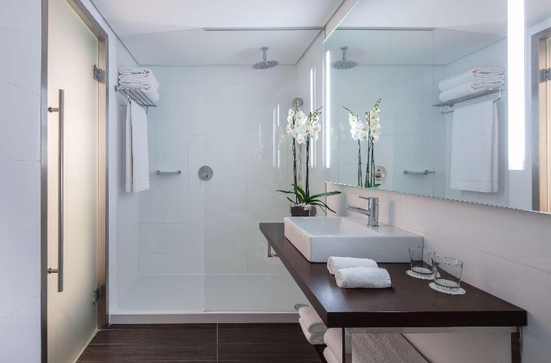 اتاق لوکس با چشم‌انداز دریا, Tivoli Marina Vilamoura