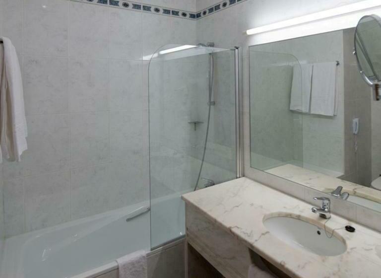 سوییت جونیور, Vila Gale Porto   Centro