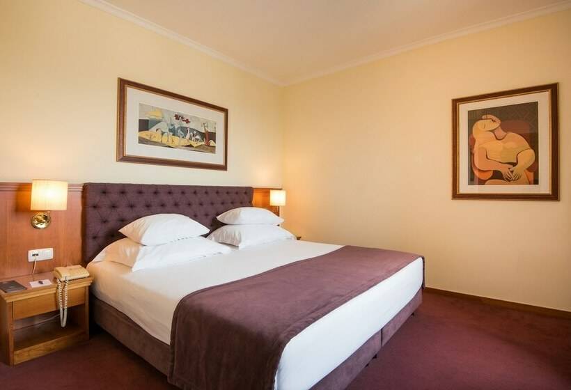 سوییت جونیور, Vila Gale Porto   Centro