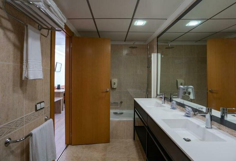 家庭间, Medplaya Hotel Flamingo Oasis