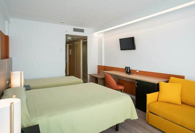 家庭间, Medplaya Hotel Flamingo Oasis