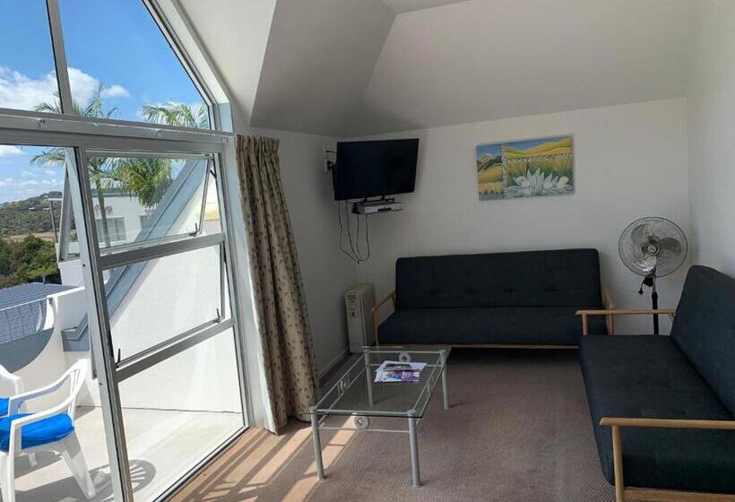 2 Bedroom Deluxe Apartment Sea View, Aloha Seaview Resort Motel