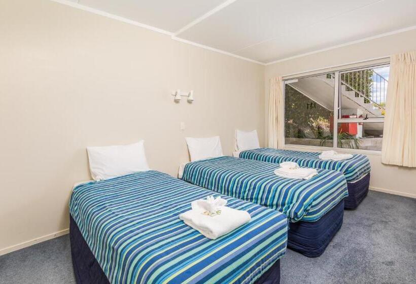2 Bedroom Apartment Garden View, Aloha Seaview Resort Motel