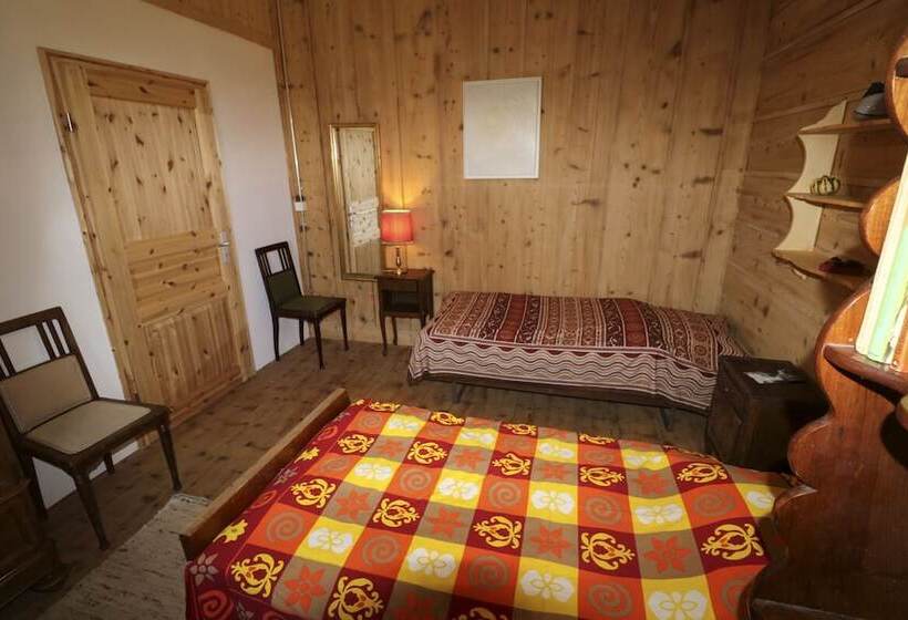 اتاق استاندارد با چشم‌انداز کوهستان, Riversong Centre Thermal